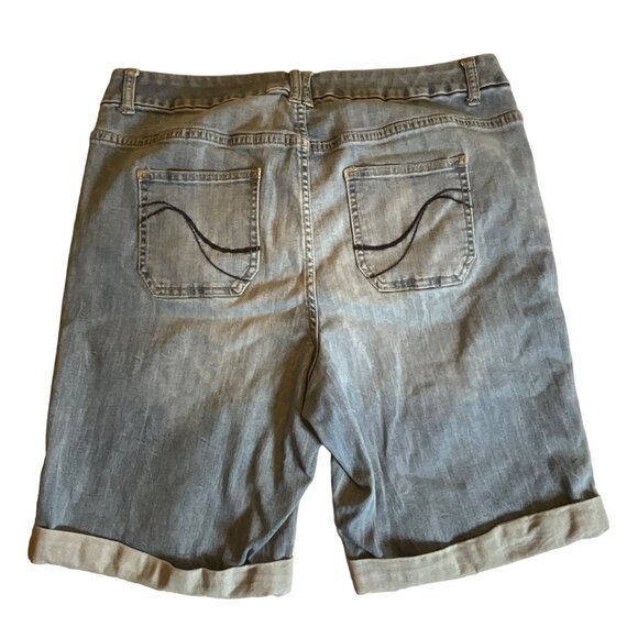 Lane Bryant Denim Bermuda‎ Shorts Size 18 Light Wash Casual Summer Wear - Picture 3 of 4
